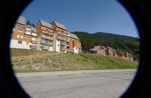 Le Pleynet Apartment | Cozy studio on 6th floor with piste access - Le Pleynet