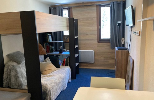 Le Pleynet Apartment | Cozy studio on 6th floor with piste access - Le Pleynet