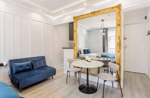 Ternes Apartment | Cozy studio Paris 17th near Arc de Triomphe