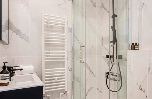 Ternes Apartment | Cozy studio Paris 17th near Arc de Triomphe