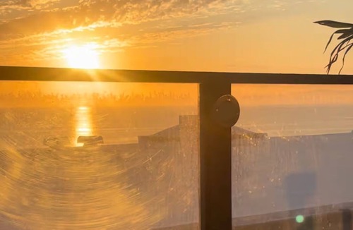 El Porto Apartment | Cozy Studio Retreat - Rooftop - Panoramic Ocean Views