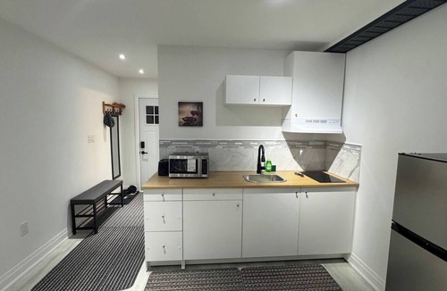 Jacksons Point Apartment | Cozy Studio Retreat in Scenic Georgina, Canada