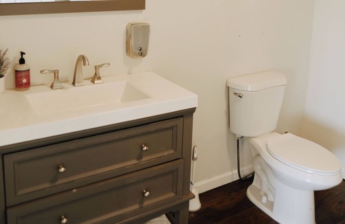 Jayhawk Apartment | Cozy Studio Retreat: Romance & Serenity Await