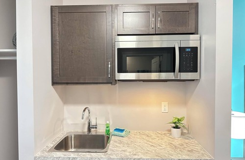 Ontario Center Apartment | Cozy Studio, Safe & Private