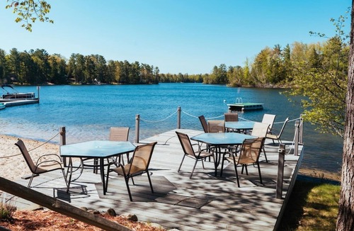 Mayfield Condo | Cozy Studio-Spider-Beach-Pontoon & Paddle-Near TC!