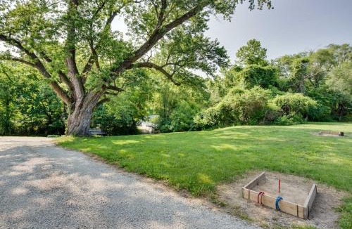 Liberty Apartment | Cozy Studio Stay in Liberty Hike, Relax, Explore!