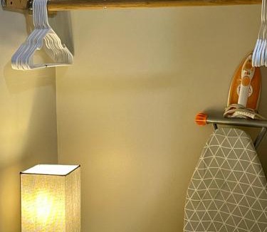 Cypress Hills Apartment | Cozy Studio Staycation - Brooklyn close to Train stations