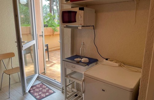 Argeles-sur-Mer Apartment | Cozy Studio Steps from Beach with Terrace, Barbecue, Private Parking