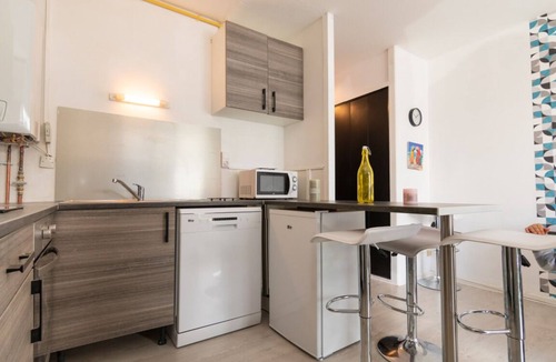 Lourdes Apartment | Cozy studio town center + private PARKING