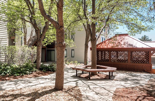 Englewood Condo | Cozy Studio Unit in DTC