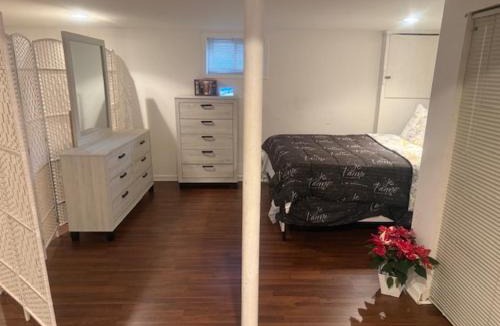 Alden Manor Apartment | Cozy Studio