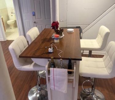 Alden Manor Apartment | Cozy Studio