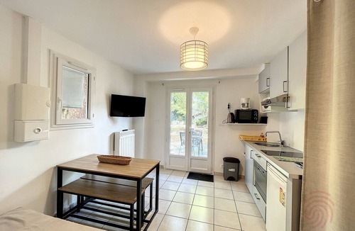 Lamalou-les-Bains Apartment | Cozy Studio with Terrace, Pets Welcome, Near Thermal Springs, Lamalou les Bains