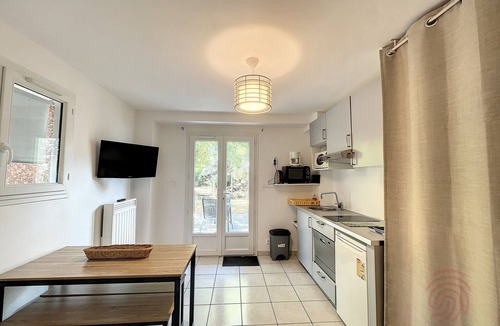 Lamalou-les-Bains Apartment | Cozy Studio with Terrace, Pets Welcome, Near Thermal Springs, Lamalou les Bains