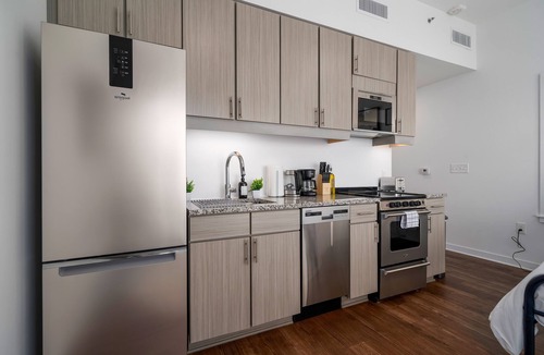 Birmingham Apartment | Cozy Studio w/Private Balcony!