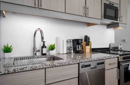 Birmingham Apartment | Cozy Studio w/Private Balcony!