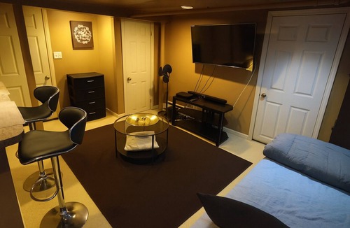 Elmont Apartment | Cozy Studio w/Private Entry, Private Bath & Kitchenette