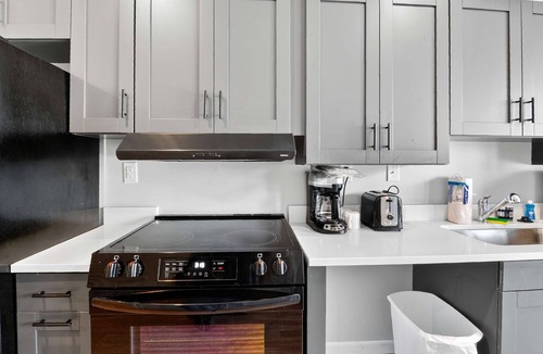 Bloomington Apartment | Cozy Studio Walk to Campus & Dining