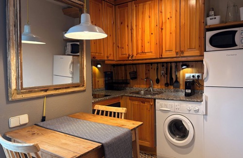 Taull Apartment | Cozy studio with terrace - Besiberri 4