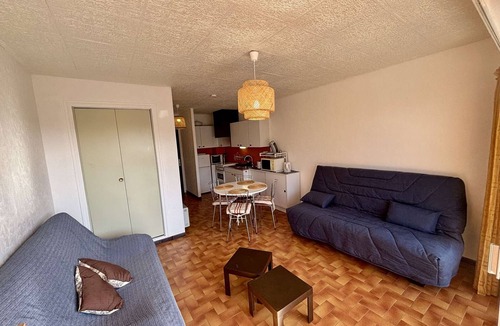 Port-la-Nouvelle Apartment | Cozy Studio with Balcony, 300m from Beach - Sleeps 3