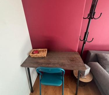 L'Ile-Saint-Denis Apartment | Cozy Studio with in paris