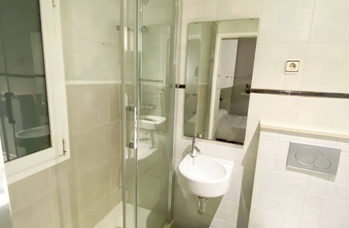 La Ribera Apartment | Cozy studio with AC and WiFi in delightful Barcelona