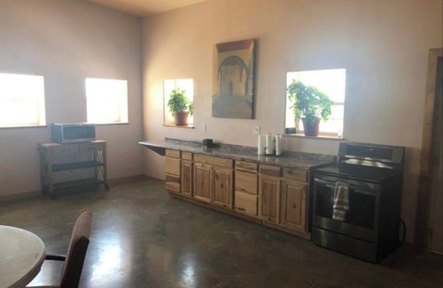 West Odessa Apartment | Cozy studio with AC in delightful Odessa