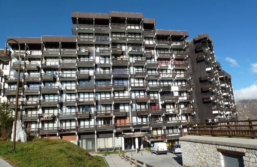 Le Lavachet Apartment | Cozy studio with balcony near slopes, WiFi included