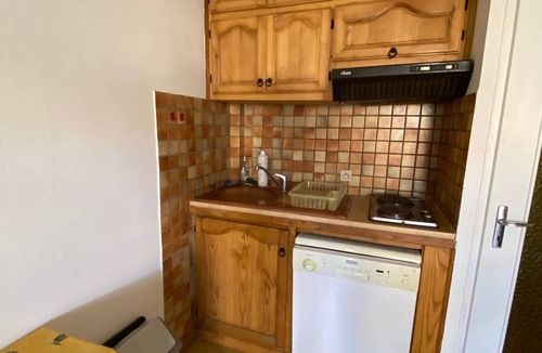 La Franqui Apartment | Cozy Studio with Cabine, 4 Guests, Near Beach and Shops, Terrace, Parking, Fully Equipped