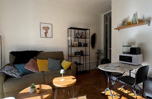 Aix-les-Bains City Center Apartment | Cozy studio with balcony and pool in Aix-les-Bains