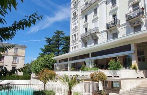 Aix-les-Bains City Center Apartment | Cozy studio with balcony and pool in Aix-les-Bains