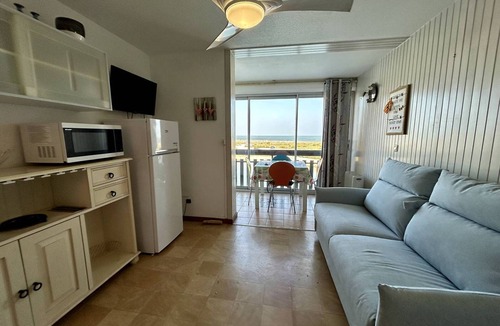 Saint-Cyprien Plage Apartment | Cozy Studio with Marina View, Pool & Parking - Steps from Beach, St. Cyprien