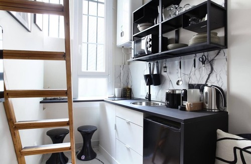 Strasbourg -Saint-Denis Apartment | Cozy Studio with Loft Bed - Center of Paris