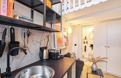 Strasbourg -Saint-Denis Apartment | Cozy Studio with Loft Bed - Center of Paris