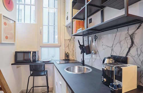 Strasbourg -Saint-Denis Apartment | Cozy Studio with Loft Bed - Center of Paris