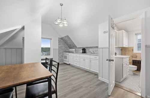 White Plains Apartment | Cozy Studio with reading nook