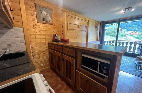 Chatel Apartment | Cozy studio with south-facing balcony and parking