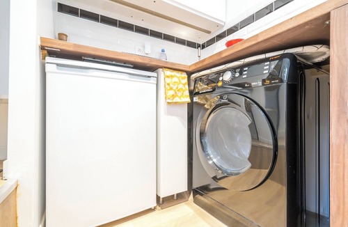7th Arrondissement Apartment | Cozy studio with terrace – 2 guests, near Eiffel Tower