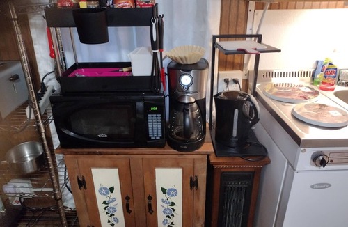 Albany Apartment | Cozy Studio with WiFi and AC in Rensselaer nClose to Downtown Albany