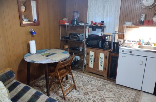 Albany Apartment | Cozy Studio with WiFi and AC in Rensselaer nClose to Downtown Albany