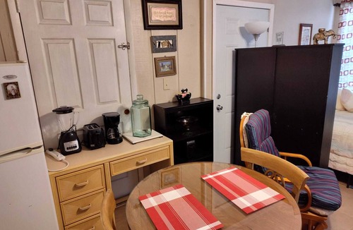 Lakeland Apartment | Cozy studio with WiFi and AC in peaceful Lakeland