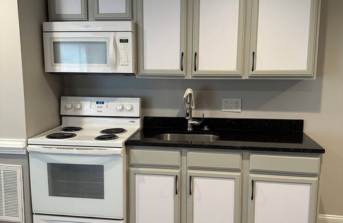 Clinton Apartment | COZY STUDIOS