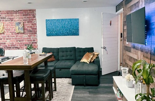 Greenville House | Cozy, Stylish 1BR Studio With Parking