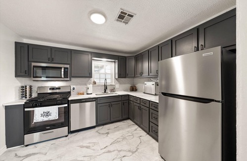 Midwest City House | Cozy & Stylish Retreat Near Downtown OKC, Tinker AFB, & Local Hospitals