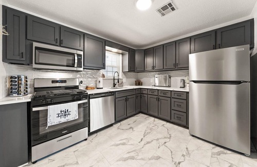 Midwest City House | Cozy & Stylish Retreat Near Downtown OKC, Tinker AFB, & Local Hospitals