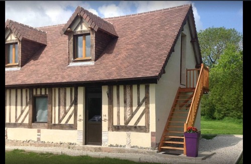 Saint-Etienne-la-Thillaye House | Cozy suite, spacious and quiet. Ideal location