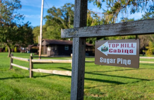 Tylersburg Cottage | Cozy Sugar Pine Cottage