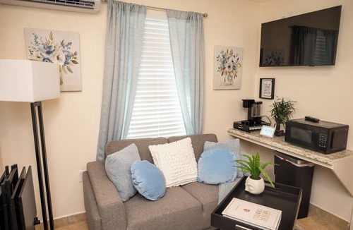 Leon Valley House | Cozy Suite 140 1BR/1BA