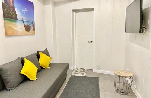 Badalona Apartment | Cozy Suite apartment, WiFi!