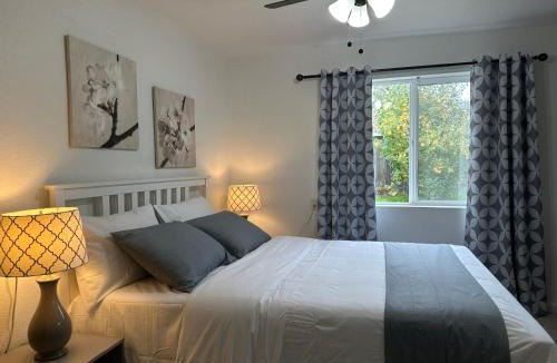 Arden-Arcade House | Cozy suite B